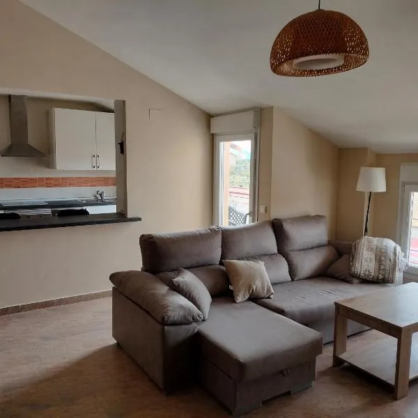 Apartamento rural en Sierra de Gredos: San Bartolomé de Pinares'te bir otel