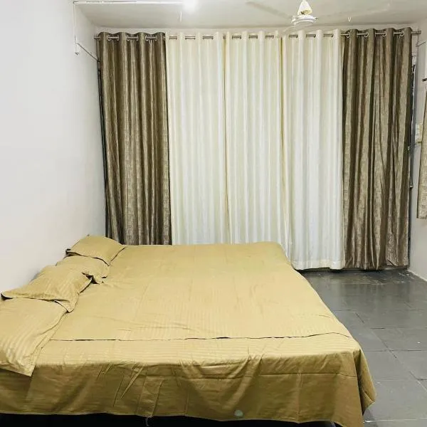 Tuljai Homestay, hotel di Tuljapur