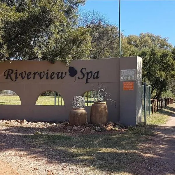 Riverview Spa Bed and Breakfast, hotel in Lanseria