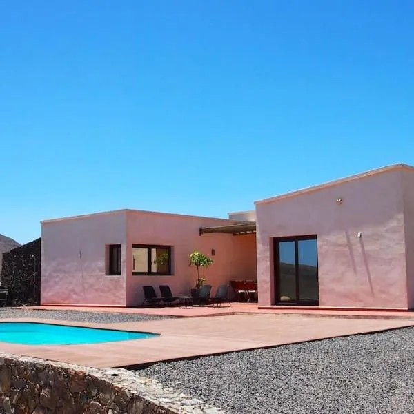 VILLA FUERTEVENTURA Fantástica Villa vistas al mar piscina climatizada, hotel a Tarajalejo