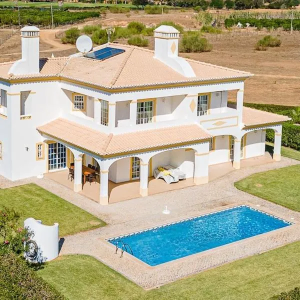 Filomena Golf Paradise, Hotel in Guia