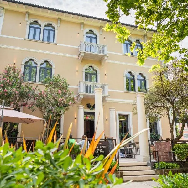 DeGrassi Boutique Garni Hotel Izola, hotel v destinaci Izola