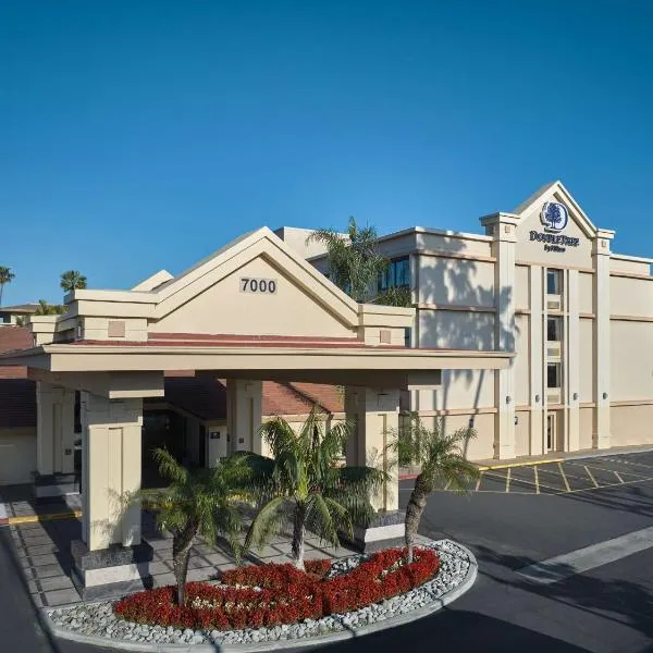 Doubletree by Hilton Buena Park, hotel v destinaci Buena Park
