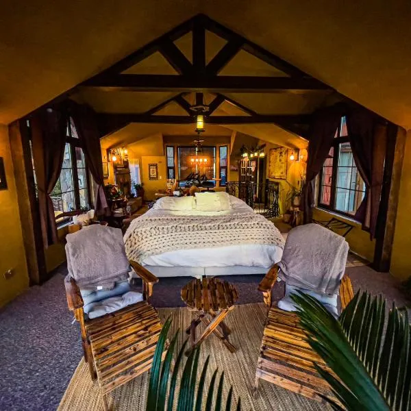 Homestay at "Explore Cafe & Lodge" with stunning ocean view in Chiloe Island, Patagonia, hotel en Duhatao