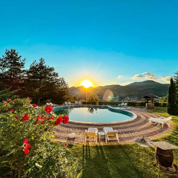 Хотел Кючуковата Къща, hotel em Banite