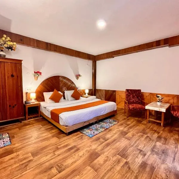 Ganga Cottage !! 1,2,3 bedrooms cottage available near mall road manali: Haripūr şehrinde bir otel