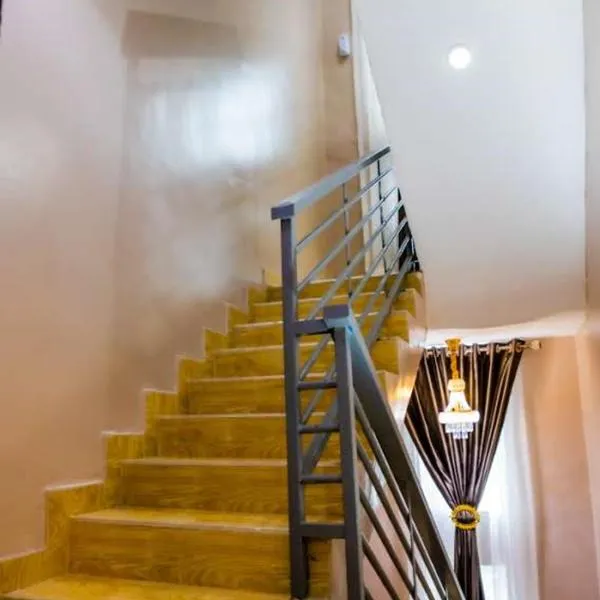 El Elyon Hotel and Suites, hotel v destinaci Lagos