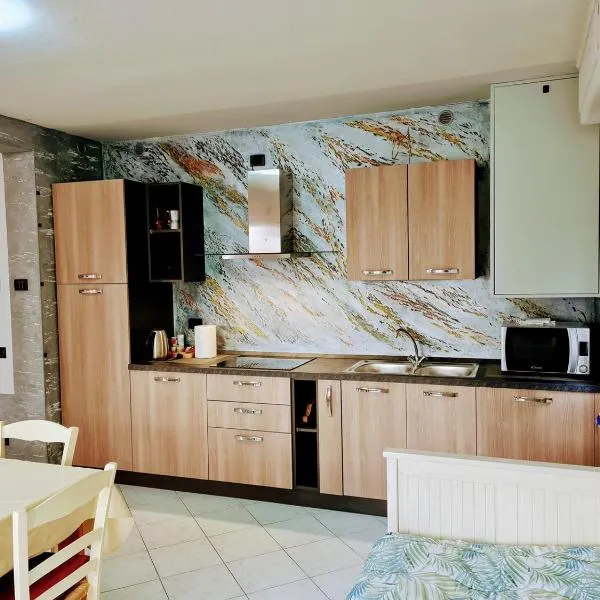 Kidonia - Iseo Lake Apartmens, hotel v destinácii Sale Marasino