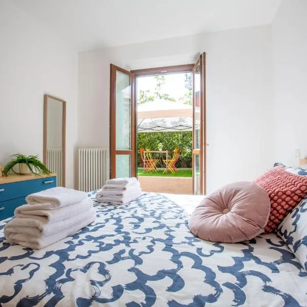Como Lake - Lakeside Bliss, hotel v destinaci Mandello del Lario