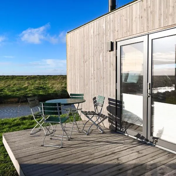 Tiny House Pioneer 18 Zur Meerseite - Green Tiny Village Harlesiel, hotel v destinaci Carolinensiel
