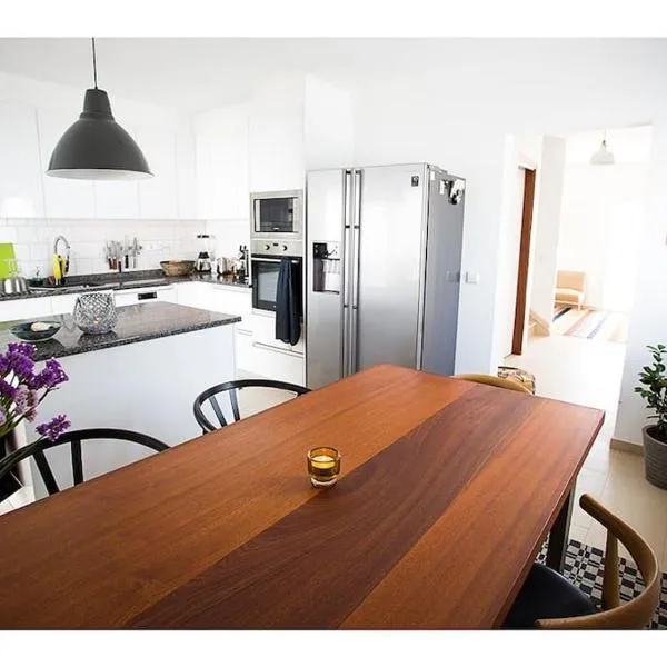 Amazing modern house on the sea! – hotel w mieście Ferrel