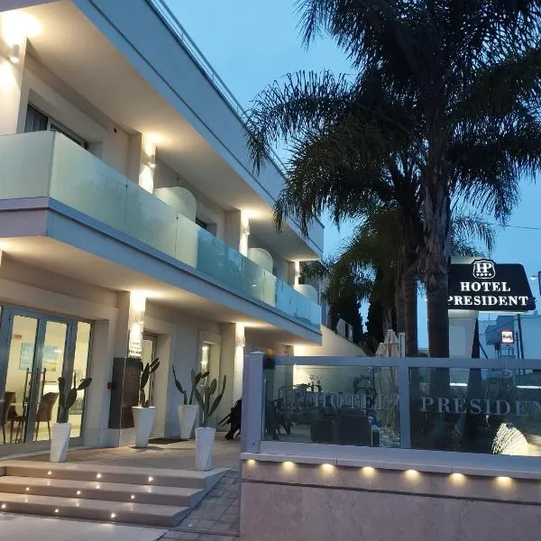 Hotel Presidente, hotel Porto Cesareóban
