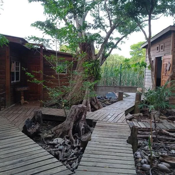 casa de huéspedes selvatica, hotel v destinaci Utila