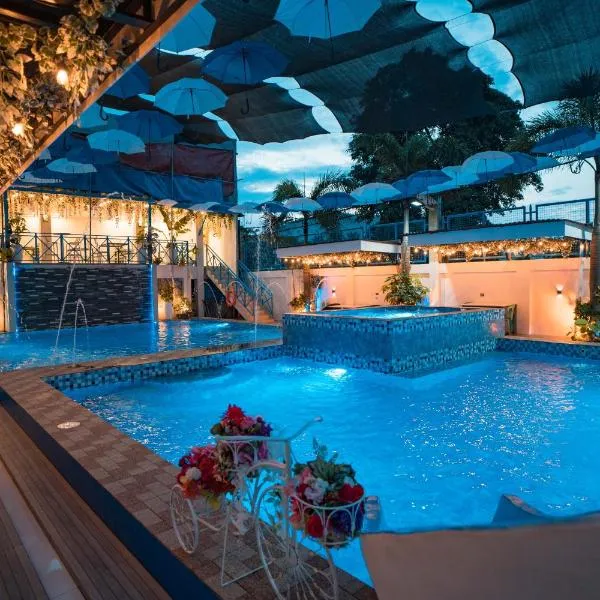 Bernese Resort Hotel powered by Cocotel, hótel í Tuburan