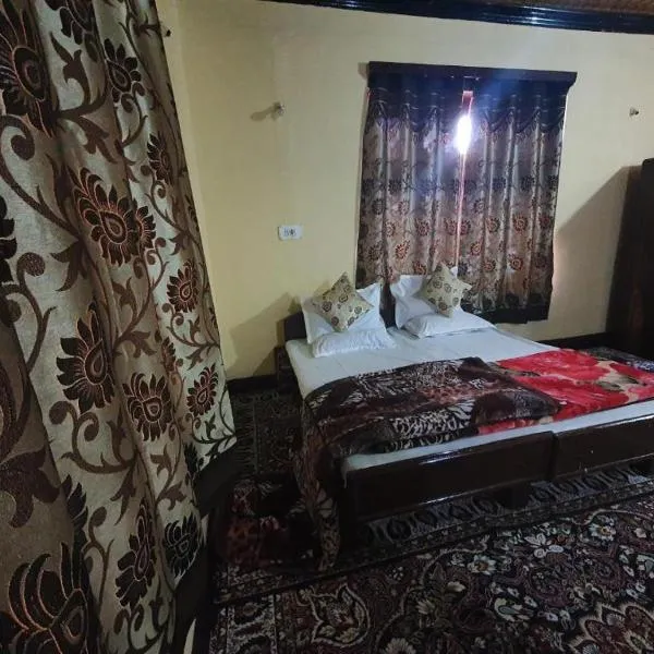 Hotel Wazir Palace, hotel in Buchhawār
