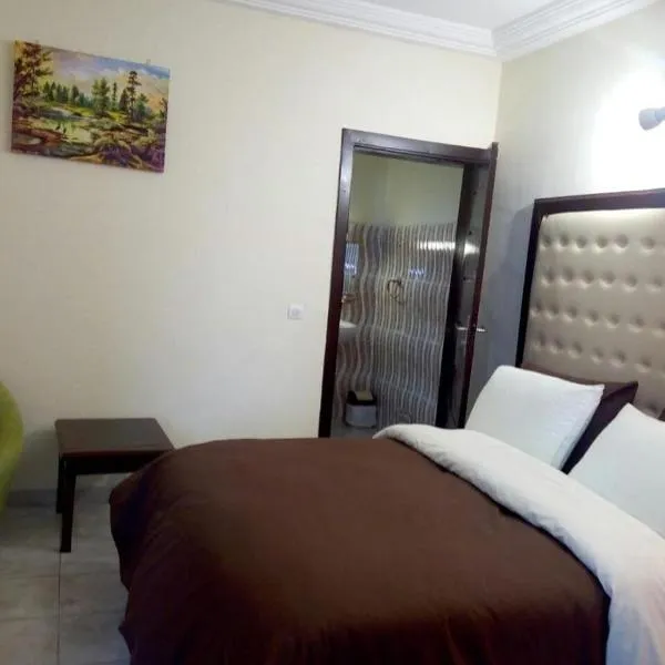 Hotel Saphir, hotel in Abobo Baoulé