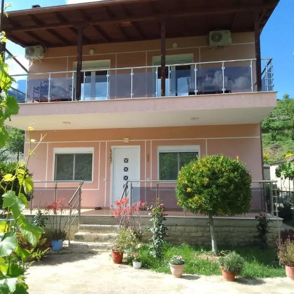 Bujtina Bego, hotel en Çorovodë