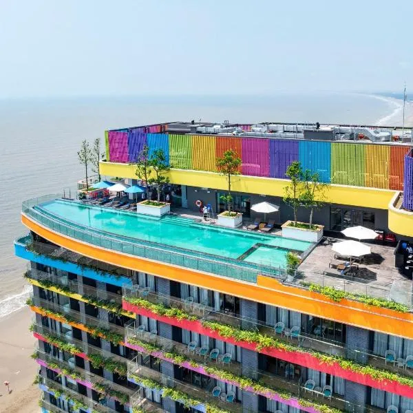 FLAMING0 Ibiza Hải Tiến Resort, hotel v destinaci Thanh Hóa