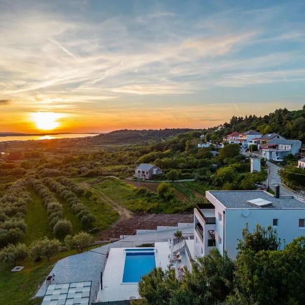 Villa Suton ZadarVillas, hotel di Podvršje