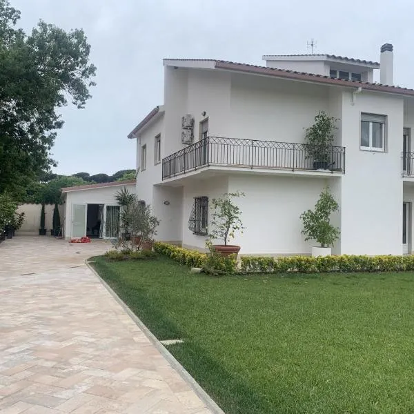 Romana Guest House, hotel v destinácii Infernetto