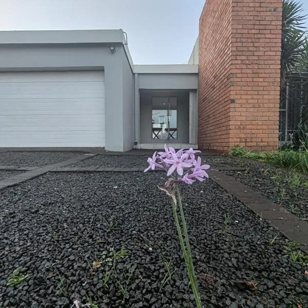 2 Bedroom Private Retreat, hotel in Bloemfontein