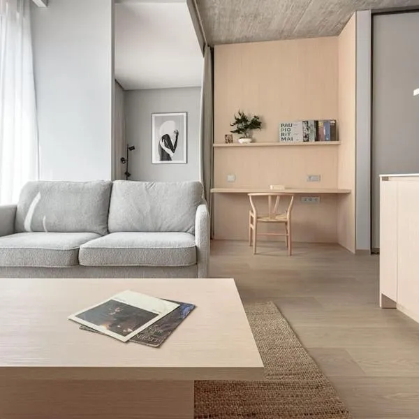 Cozy Japanese Oasis with Balcony, Gramophone, Netflix, hotel a Vilnius