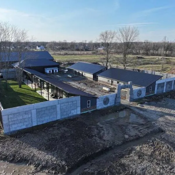 Big Cat Bungalows at The Haven, hotel v destinaci Chittenango