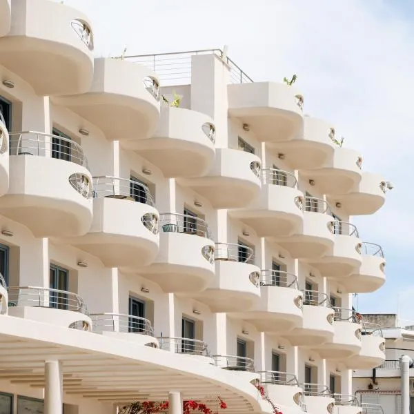 Aegean Blue Beach Hotel، فندق في نيا كاليكراتيا