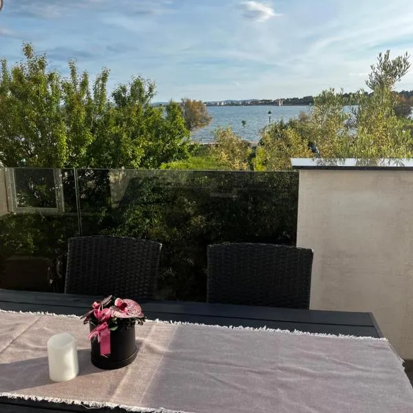 Apartma Šmit, hotel in Vir