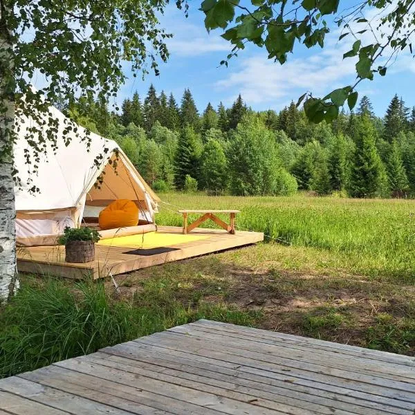 Romantiline glämping Setomaa looduses, hotel v destinaci Leimani