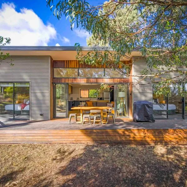 Herlihys On Huon - Cabin 2, hotel in Lymington