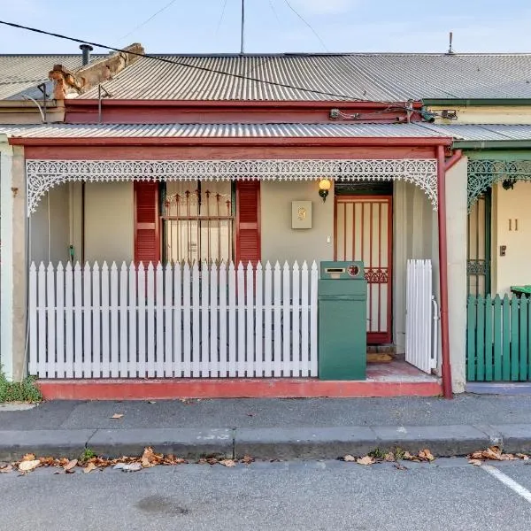 Melbourne Guest House with Parking and Courtyard, hotel in Melbourne