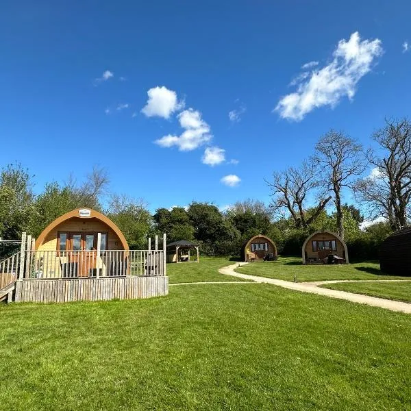 Southwell Retreat Glamping Pods, hotel in Kelham