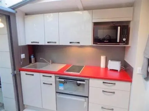 Studio maisonnette 200 m de la plage tout à pieds, hôtel à Saint-Palais-sur-Mer