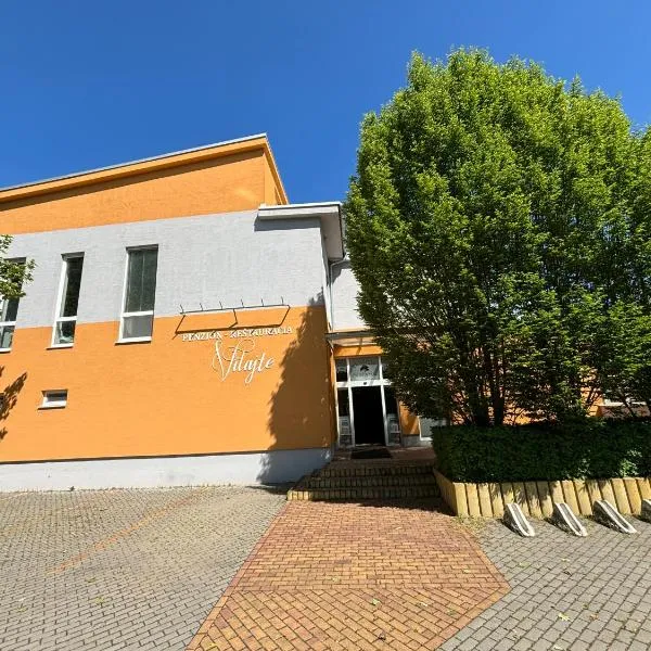Penzion Quercus, hotel v destinaci Dubové