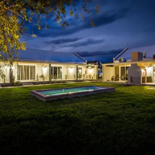 El Dorado Hotel and Self Catering, hotel in Oudtshoorn