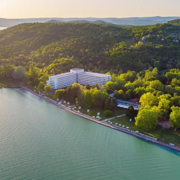 Hotel Club Tihany, отель на Тихане