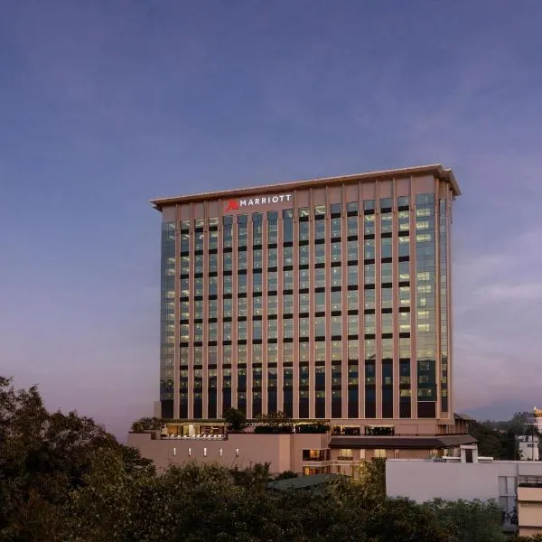 Chiang Mai Marriott Hotel: Chiang Mai şehrinde bir otel