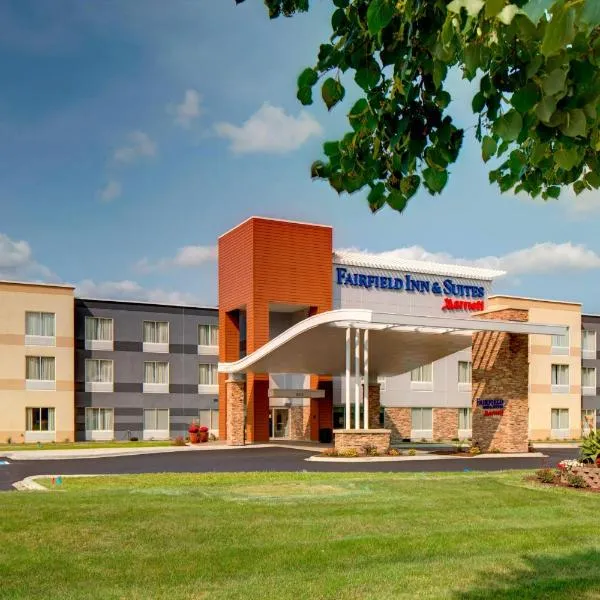 Fairfield Inn & Suites by Marriott Madison West/Middleton、Mount Horebのホテル
