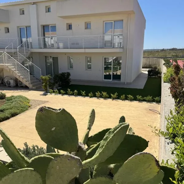 MarzaGem - Marzamemi Exclusive Apartment with Pool, hotel v destinaci Marzamemi