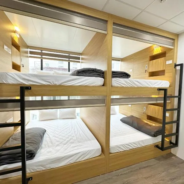 Hanoi Capsule Station Hostel, hotel v Hanoji