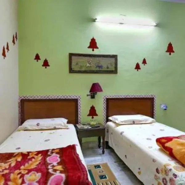 Viesnīca Goroomgo Hotel Casa Di William Khajuraho pilsētā Rājgarh