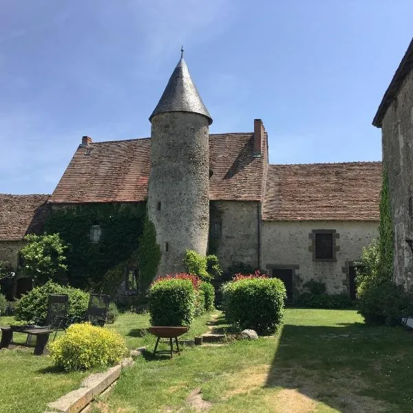 Chateau Mareuil, hotel em Thollet