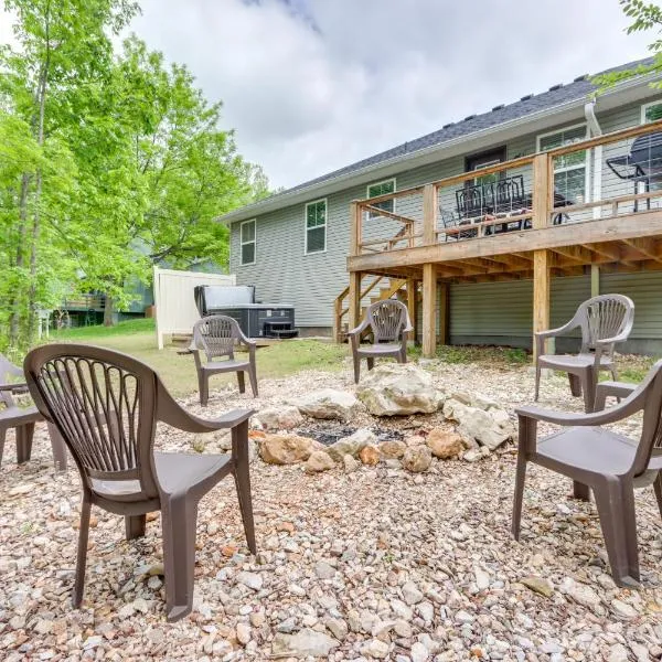 Eureka Springs Family Home - half Mi to Marina!, hotel in Eureka Springs