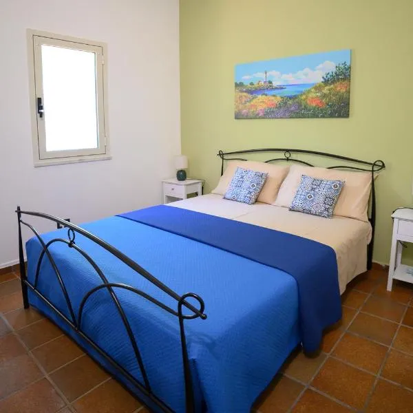 A L' ARIA FRISCA - villetta a due passi dal mare: Torre Lapillo'da bir otel