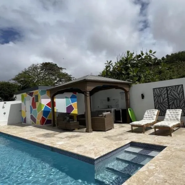 Sea Breeze Tunnel Hideaway 7, hotel v destinaci Quebradillas