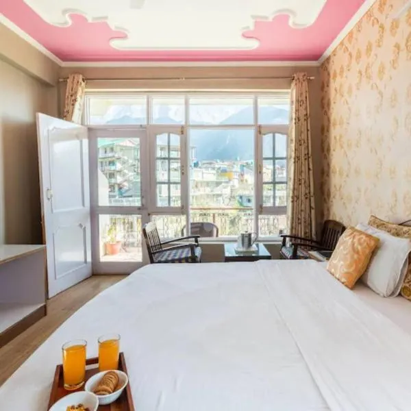 Hotel Snow Crest Inn - Natural landscape Mountain View, viešbutis mieste Dharamšala