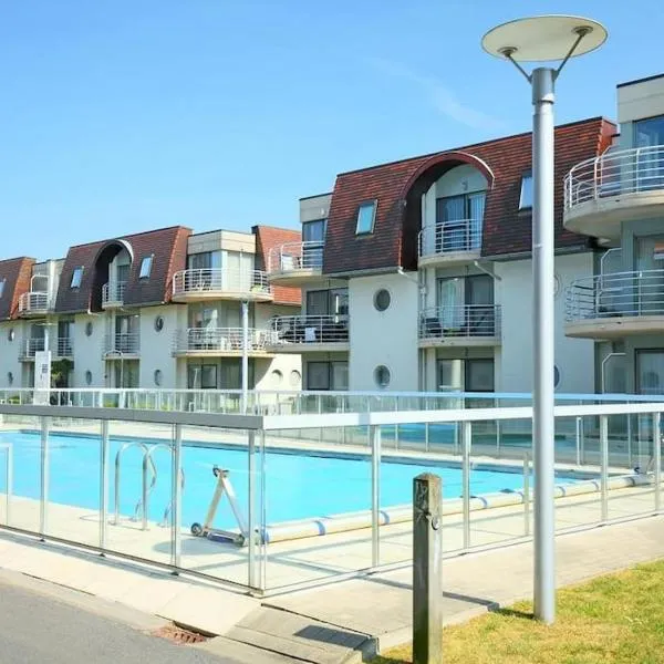 Studio voor 4 personen met zwembad aan zee POOL 28 DEGR CELCIUS ALREADY OPEN, hotel v destinaci Bredene