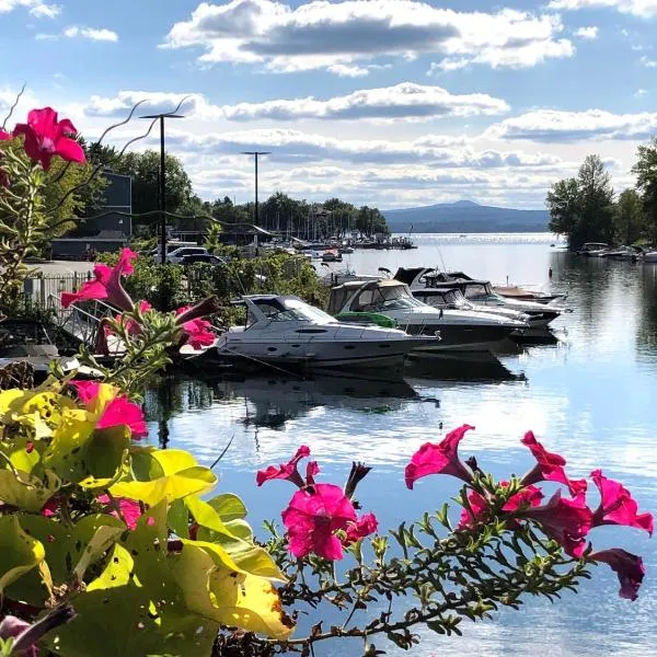 OMagogcondo com B, hotel v destinaci Magog-Orford