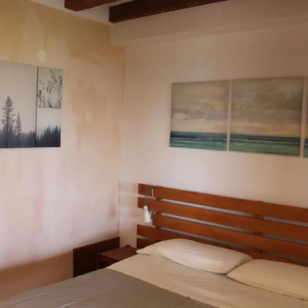 Parma Country Room, hotel v destinaci Montechiarugolo